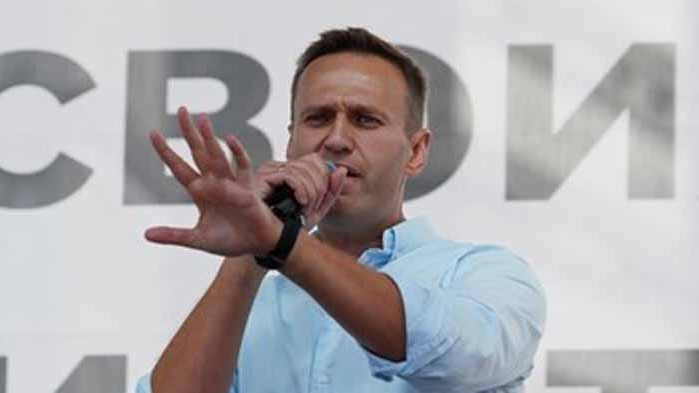 В. "Билд": Кацането на самолета с Навални нарочно било заявено на друго летище