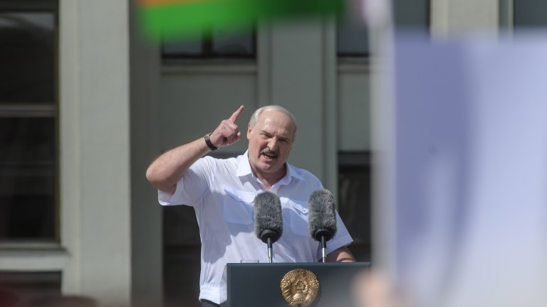 Лукашенко спря над 20 новинарски сайта