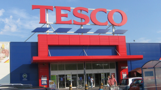 Tesco отваря 16 000 работни места насред кризата