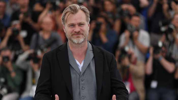 Холивуд вижда в новия филм на Нолан спасител на кината