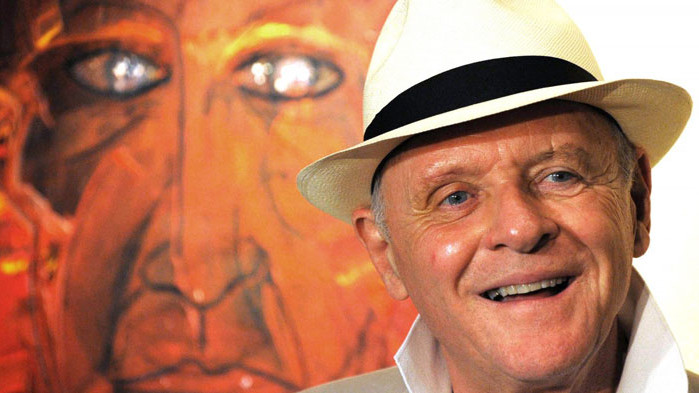 Антъни Хопкинс запазва живия си дух в карантината