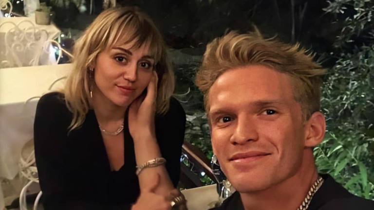 Джерард Бътлър, Меган Фокс, Майли Сайръс, Кара Делевин и звездните раздели през 2020 г.