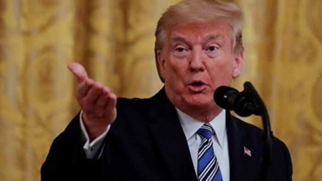 Тръмп оцени автографа си на "скромните" 10 хиляди долара