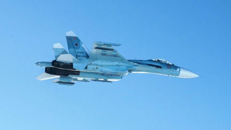 Русия вдигна Су-27 срещу изтребители на НАТО