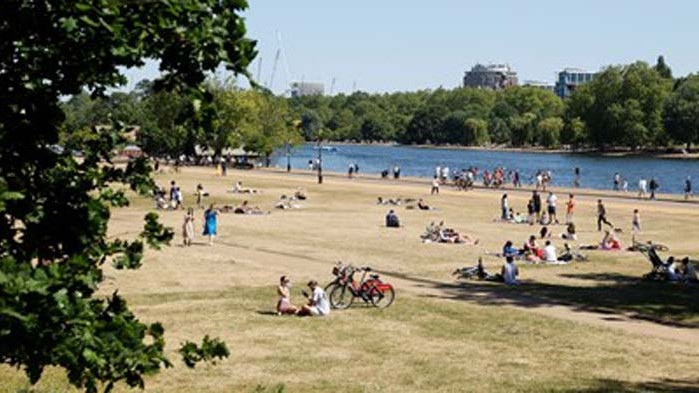 Починалите с COVID-19 във Великобритания са с 215 повече в сравнение с вчера