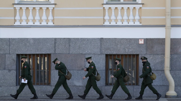 Починалите от коронавирус в Русия са вече над 5000