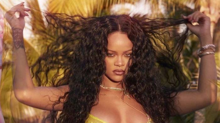 Риана, Savage Fenty и поредните снимки по бельо на певицата