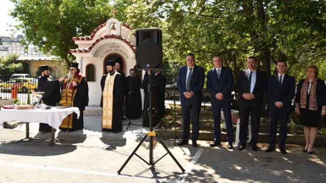 Варненската АГ болница с нов, външен асансьор и параклис (ВИДЕО)