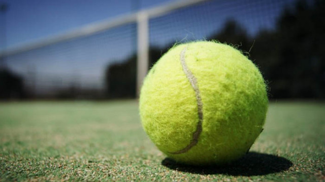 Масаж с топка за тенис