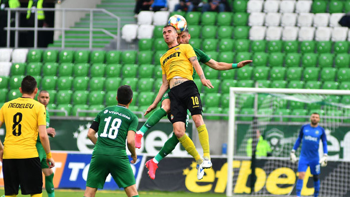 Лудогорец обърна Ботев Пловдив и докосна поредната си титла