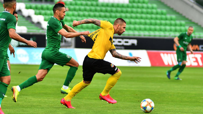 Лудогорец обърна Ботев Пловдив и докосна поредната си титла