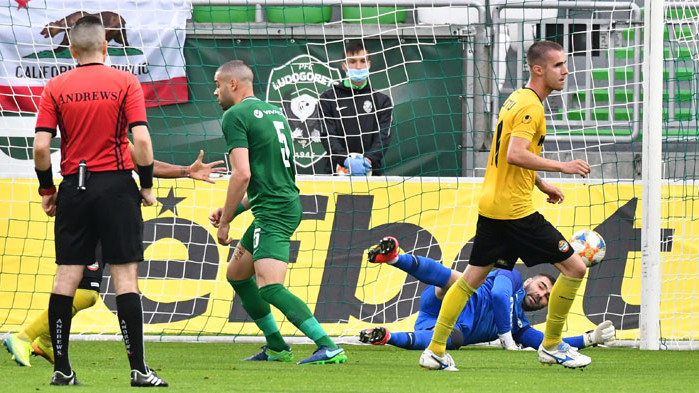 Лудогорец обърна Ботев Пловдив и докосна поредната си титла