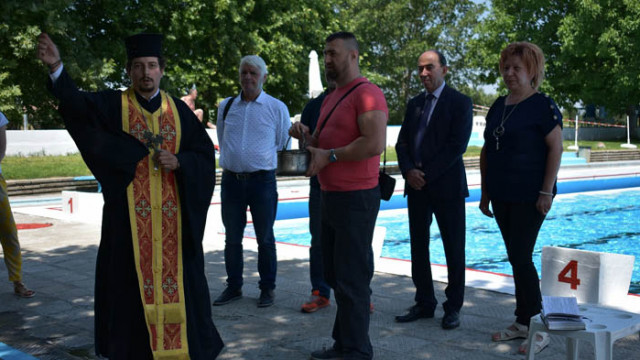 Тържествено откриха Градския басейн в Асеновград