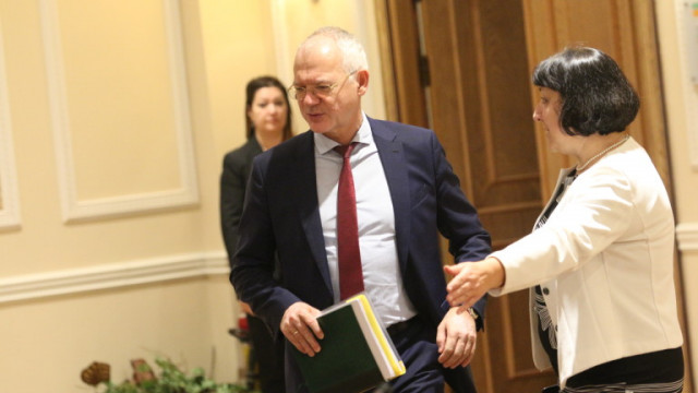 Велев: Минимална заплата ще има