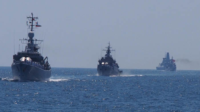 Корвета „Решителни“ и вертолет AS 565 MB “Panther”  участват в съвместно учение от типа PASSEX