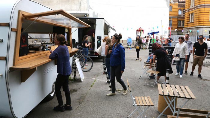 „Споделени КвАРТални улици“ изпълни с музика и танци столичната ул. „Триадица“