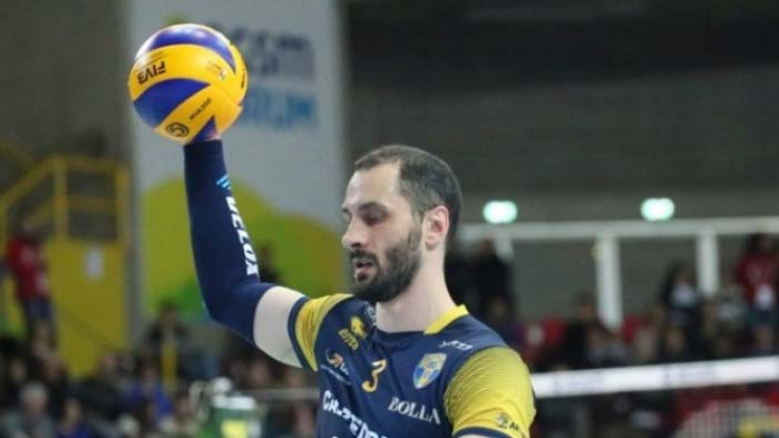 Официално: Казийски остава във Верона до 2022-а