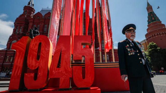 Съветският народ спаси света от фашизма, обяви Путин на парада за 75 г. от Деня на победата