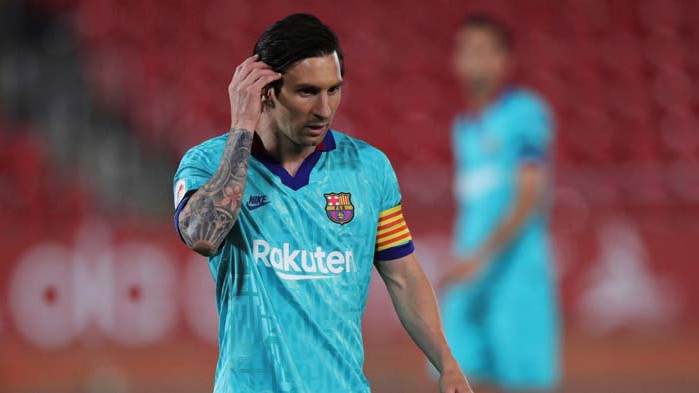 Глобиха жители на Бангладеш за празненство по случай рождения ден на Меси