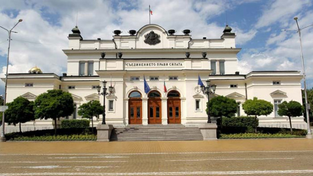В НС влиза актуализацията на бюджета заради COVID-19
