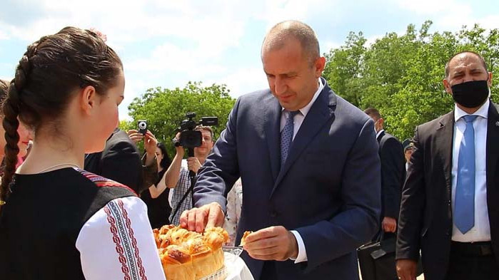 Румен Радев: Властта трябва да осъзнае, че крачи към пропастта