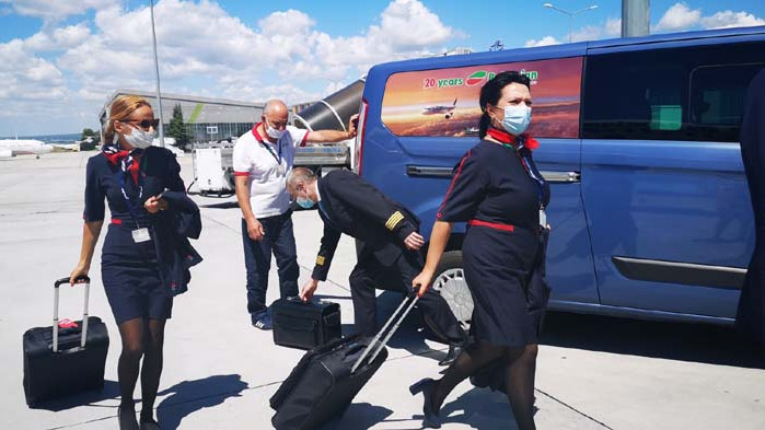 Първите чартърни туристи на летище Варна за сезон 2020 пристигнаха днес (СНИМКИ)