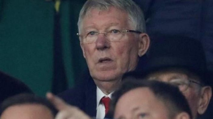 Алекс Фъргюсън поздрави Кени Далглиш за титлата на Ливърпул