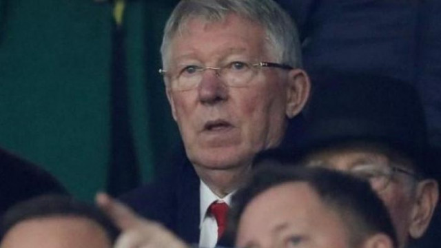 Алекс Фъргюсън поздрави Кени Далглиш за титлата на Ливърпул