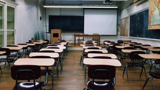 Педагозите в София с допълнителен платен отпуск