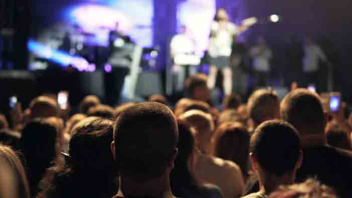 Затварят всички нощни заведения в курорта "Албена"