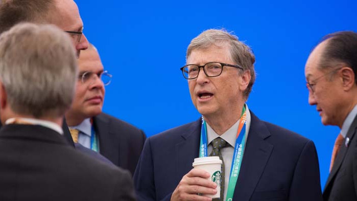 Бил Гейтс: Фейсбук дезинформира за коронавируса
