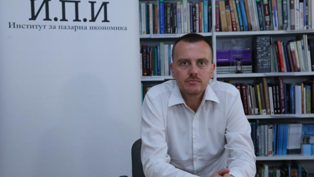 Петър Ганев: Ударът по икономиката няма да бъде изцяло наваксан през 2021 г.