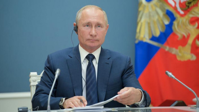 Путин се подиграва с американското посолство заради флага на дъгата