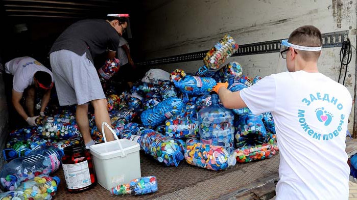 Милиони пластмасови капачки спасяват живота на новородени бебета