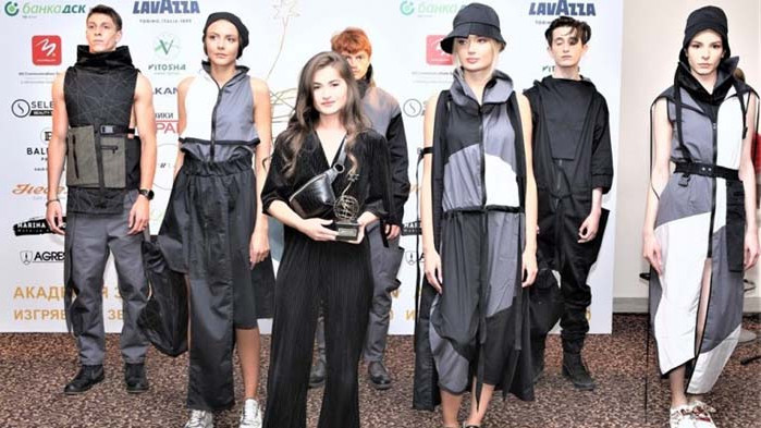 Академията за мода за първи път присъди наградата „Изгряваща звезда 2020“