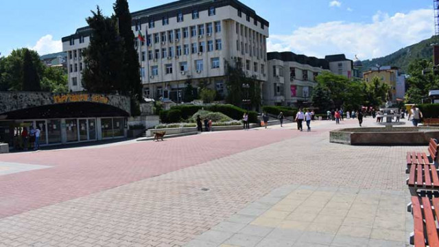 В Асеновград двама пациенти с COVID-19 вече са изписани от болница