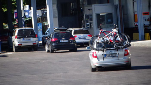 Гърция: Взрив на заболели от COVID-19 български туристи наложи новите рестрикции