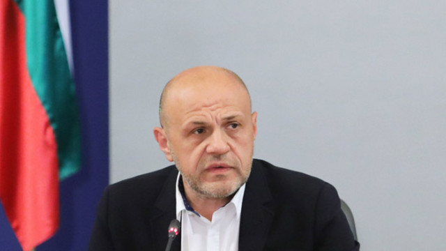 Дончев призова политиците повече да слушат, отколкото да говорят