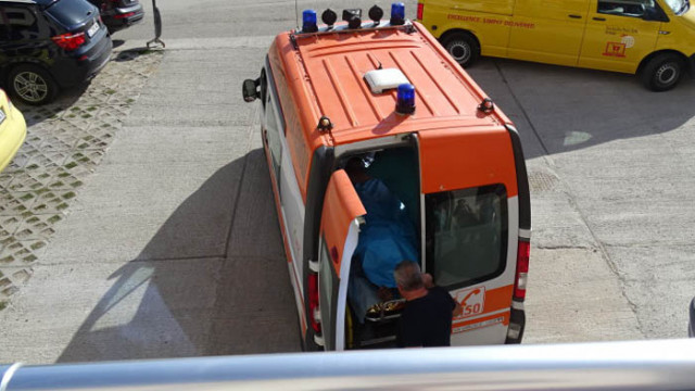 Мъж от Габровско е в болница след падане от 2-рия етаж