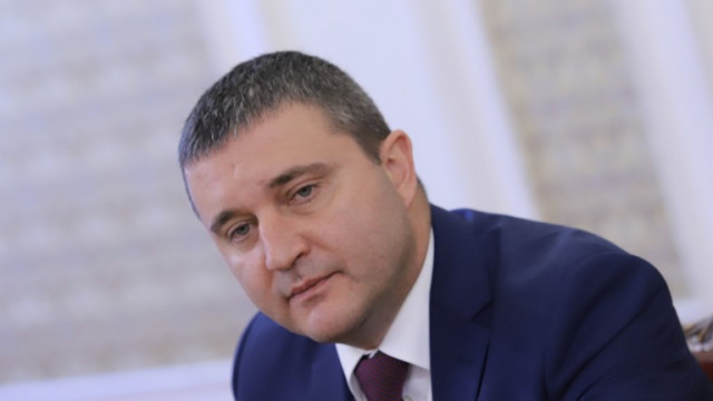 Горанов: Правителството не обмисля оставка