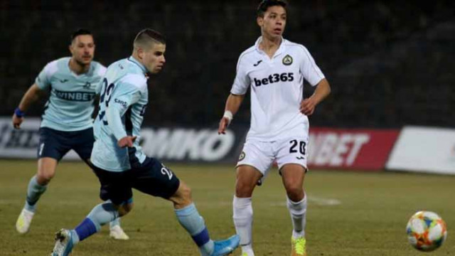 В Славия отхвърлили оферта на ЦСКА за Филип Кръстев