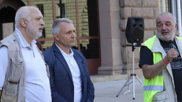 Ето кой е Велислав Минеков - водачът на протестите от най-близкото обкръжение на Тодор Живков