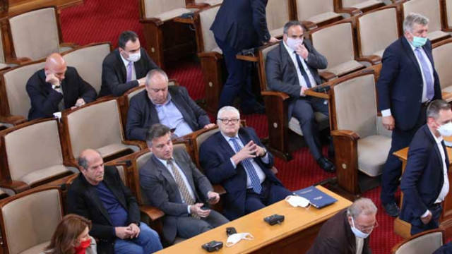 Няма желаещи да бъдат депутати