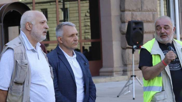 Към „Отровното трио“: Ще отровите протеста и ще изгоните децата