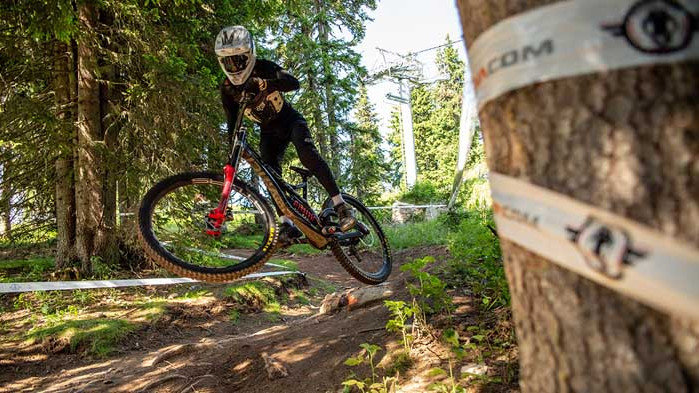 Над 150 състезатели по планинско колоездене мериха сили на Пампорово (СНИМКИ)