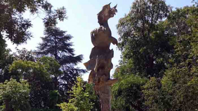 Бронзова скулптура "Флора" краси пространството пред Летния театър в Морската градина