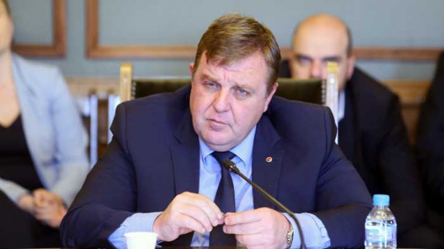 Каракачанов пред ТАСС: Няма да продаваме МиГ-29