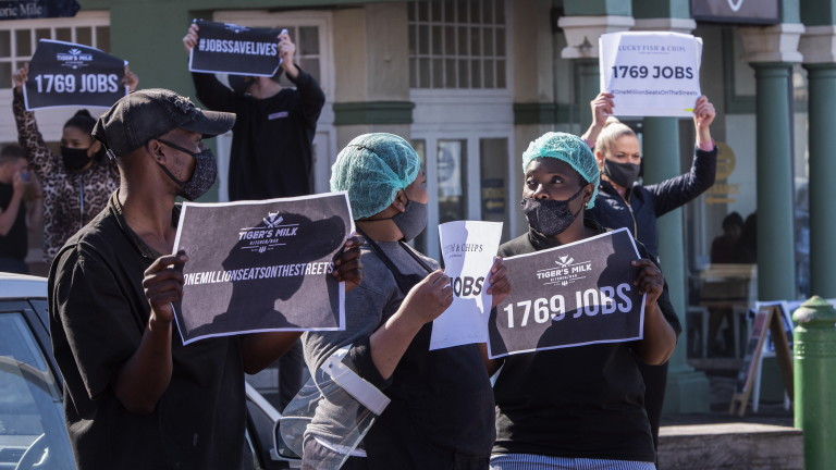 Рекорден брой починали от COVID-19 в Южна Африка за 24 часа