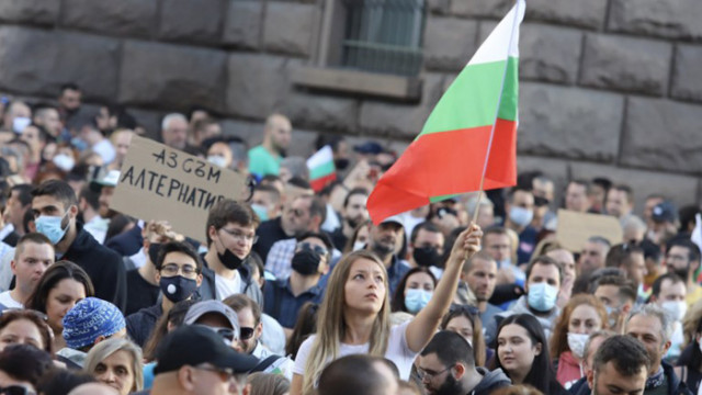 15-и ден на протести в София въпреки рокадите в кабинета