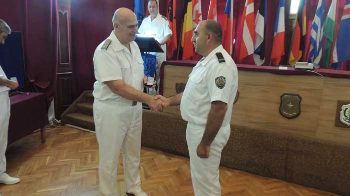 Награждаване на военнослужещи от военноморските сили